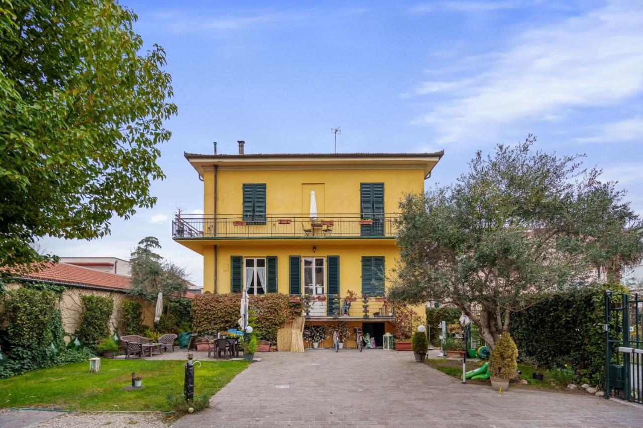 Villa San Donato B&B Лука Екстериор снимка